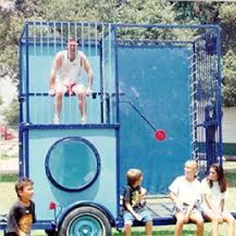 Dunk Tank Water Game — SQ Arcade