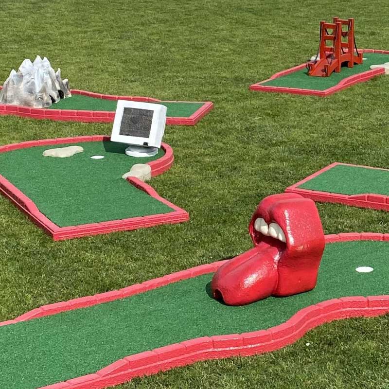 ⛳ Mini Outdoor Golf – Bring the Fun of the Green Anywhere!